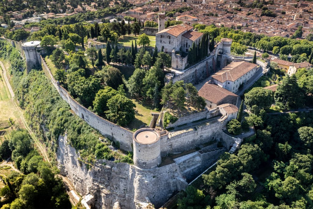 virtual tours of medieval castles